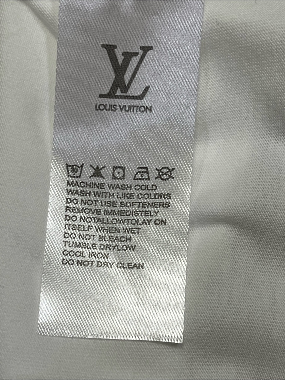 Louis Vuitton White Crewneck with Black Logo Motif - Picture 3 of 3